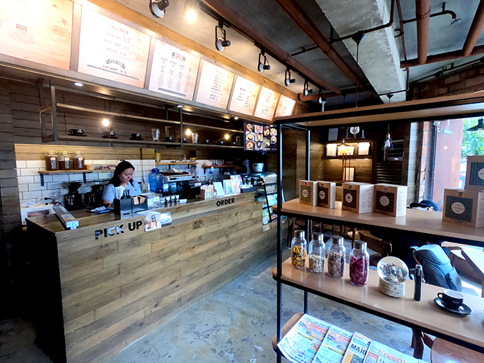 coffee factory 02 宿霧網路好的咖啡廳推薦, 菲律賓宿霧, WiFi好, 速度快