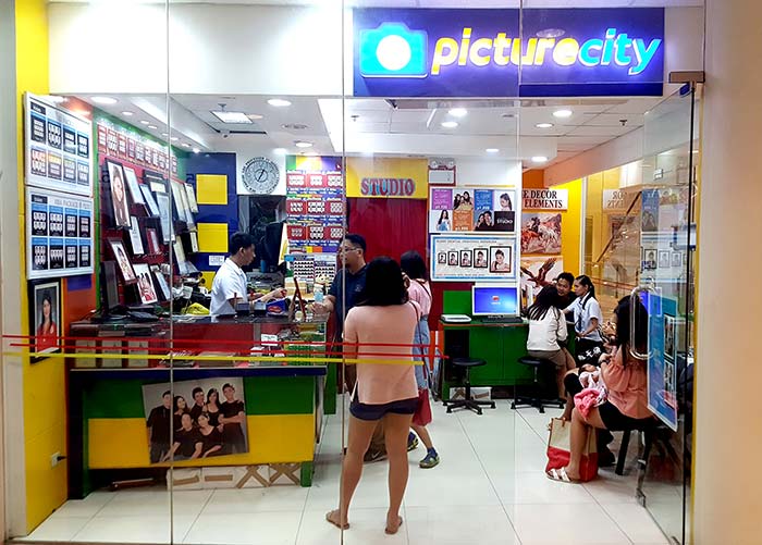 Picturecity洗相片館 - 在Ayala百貨4樓,哪一層樓