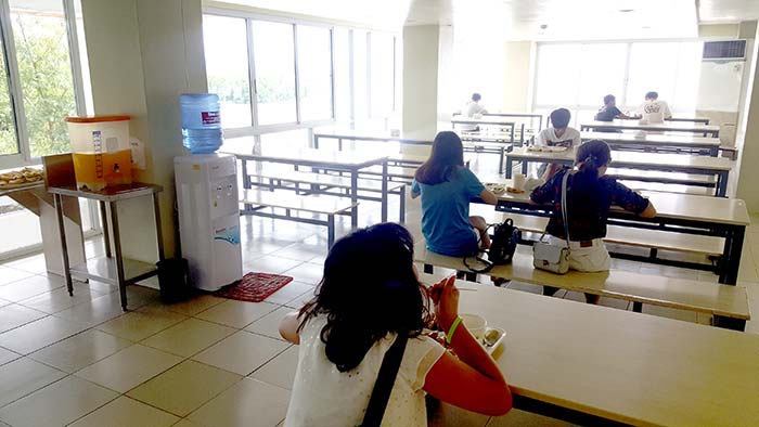 CELI學生餐廳, 校內環境