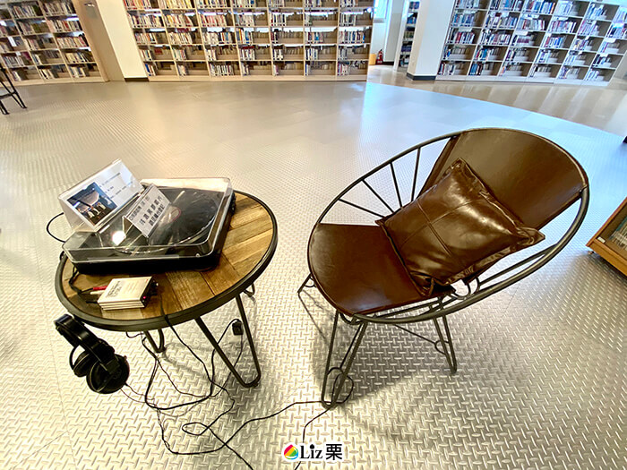 黑膠唱片體驗座位區