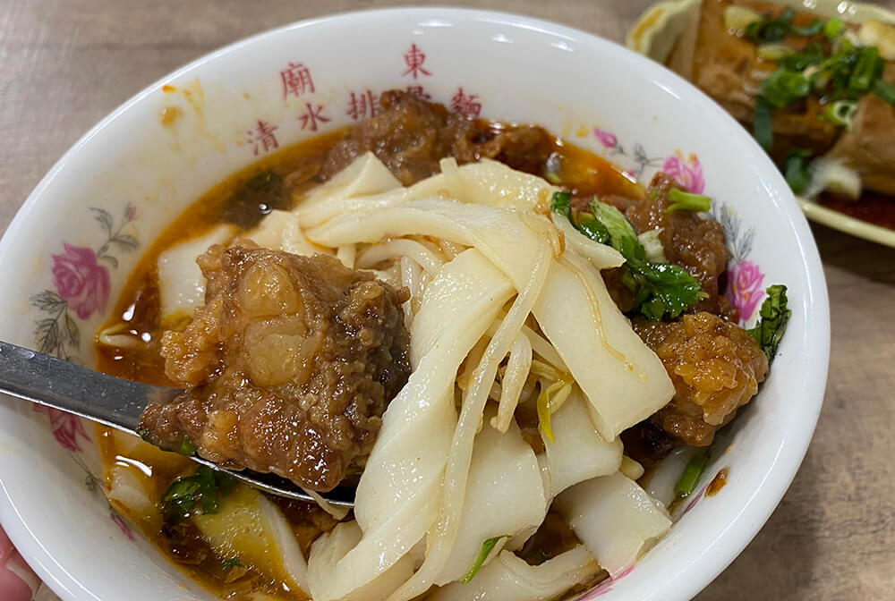 排骨板條 排骨板條