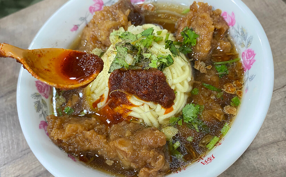 排骨酥麵加辣 排骨酥麵加辣