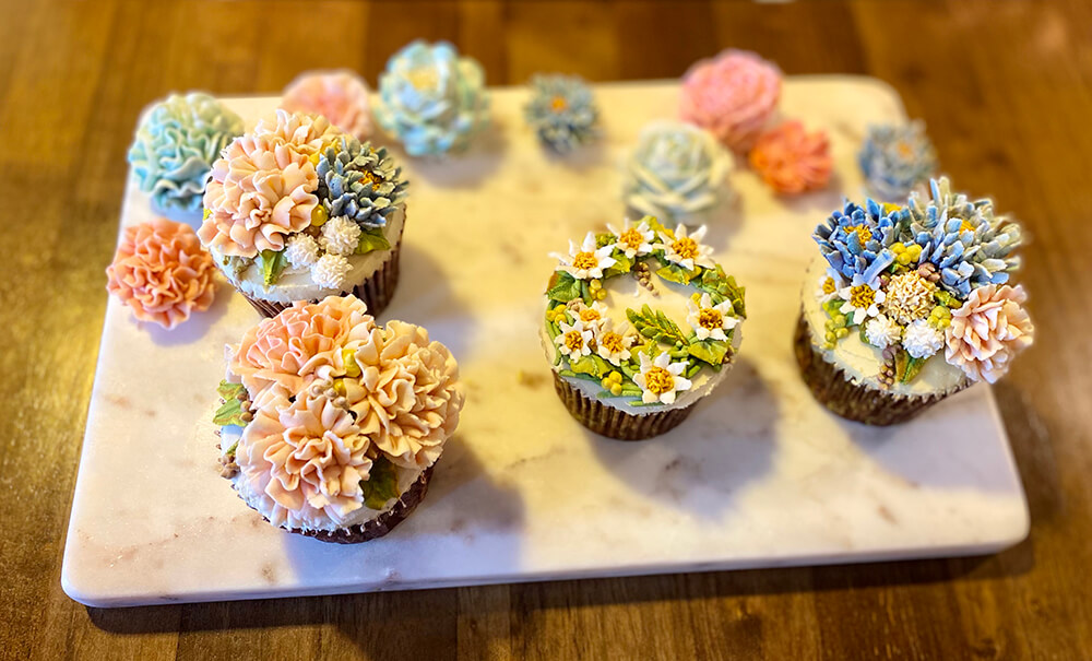 花朵杯子蛋糕,花瓣蛋糕