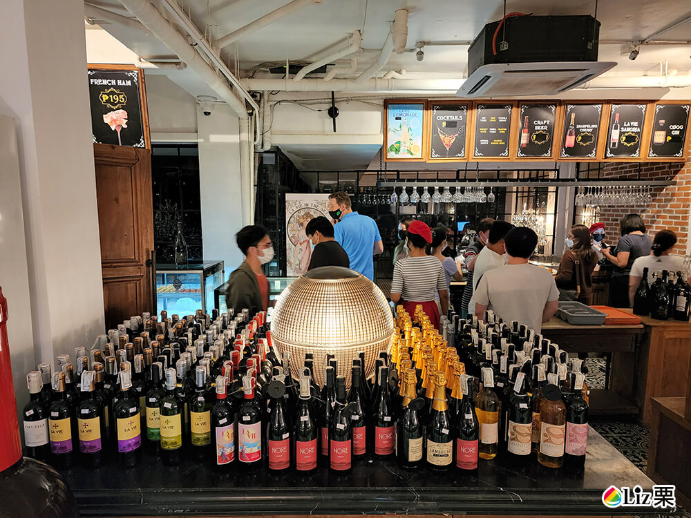 宿霧夜景,LA VIE IN THE SKY