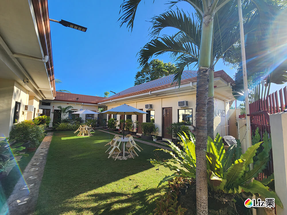 Mingche Apartment, 台灣老闆