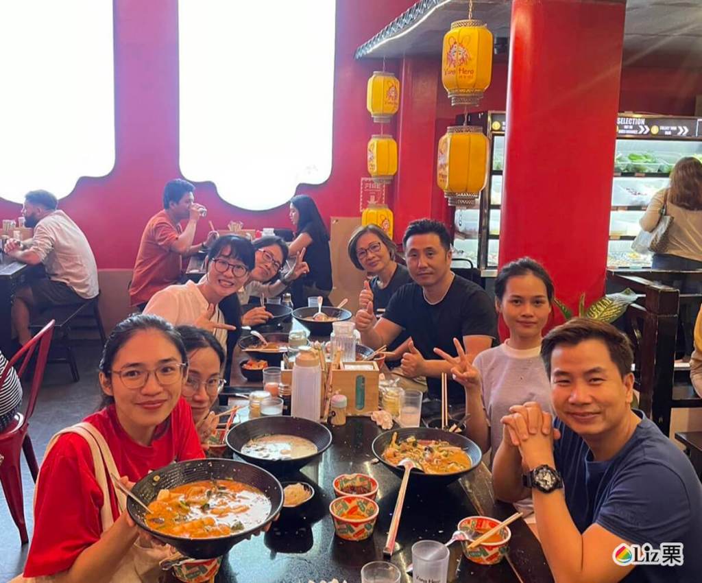 btes senior study 02 課後與各國學生一同聚餐