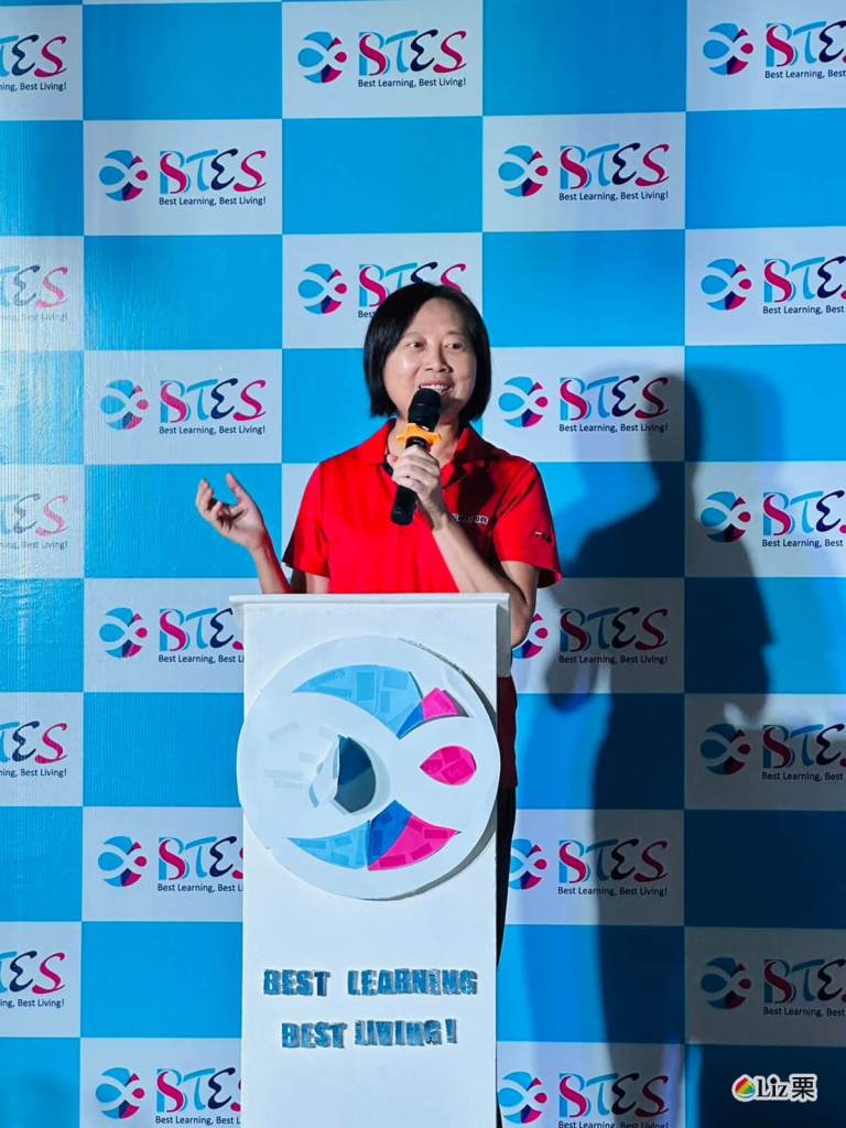 btes senior study 06 畢業典禮, 上台致詞